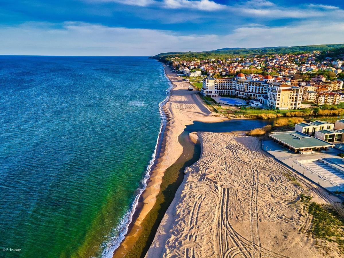 Апартамент Ели Obzor Exteriör bild